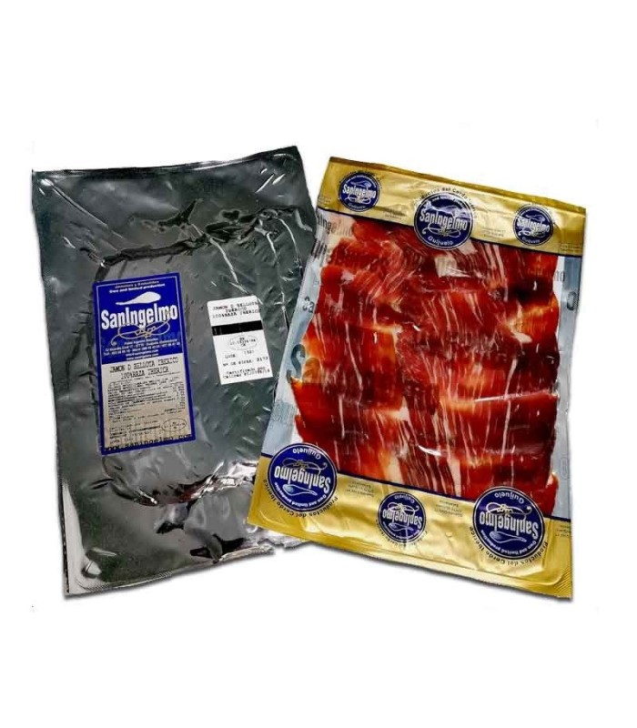 bustine di prosciutto alimentato a ghiande con un coltello