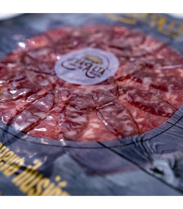 Feliat salchichón bellota rasă 100% ibérica. Era înalt