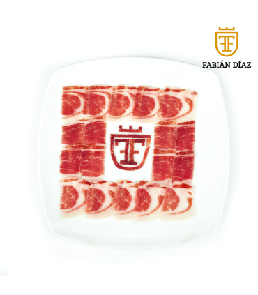 Sliced dish of paleta